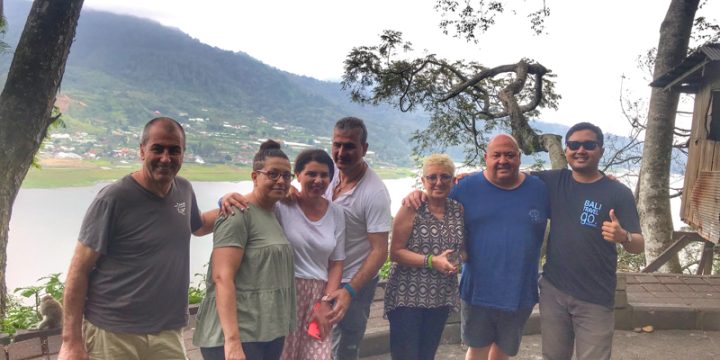 Alquilar coche con conductor en bali