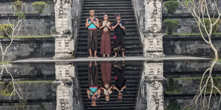 Guía turístico excursión privado y conductor de Bali