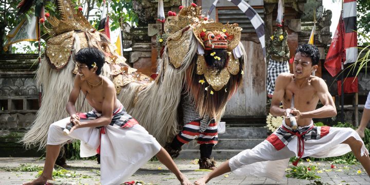 Ubud Tour with Barong and Kriss Traditional Dance at Batubulan